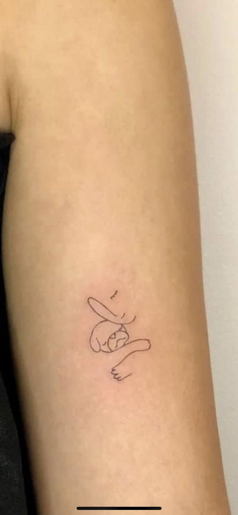 Pug Tattoo Small Outline, Mini Pug Tattoo, Fine Like Dog Tattoo, Cute Tattoos For Dog Lovers, Fine Line Pug Tattoo, Pug Minimalist Tattoo, Cute Pug Tattoo, Tiny Pug Tattoo, Pug Line Tattoo