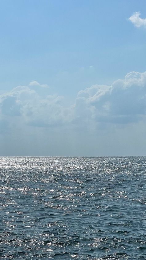 Sea and sky Beard Logo, Widget Board, Sky And Sea, Mermaid Core, Florida Photography, Sea Photography, Sky Sea, Painting Inspo, Stop Light