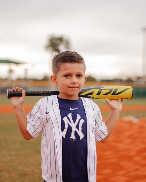 Baseball Kids Photoshoot, Baseball Field Family Photoshoot, Baseball Photoshoot Ideas Kids, Toddler Baseball Photoshoot, T Ball Photography Ideas, Family Baseball Photoshoot, Baseball Photoshoot Ideas, Baseball Photoshoot, Field Photos