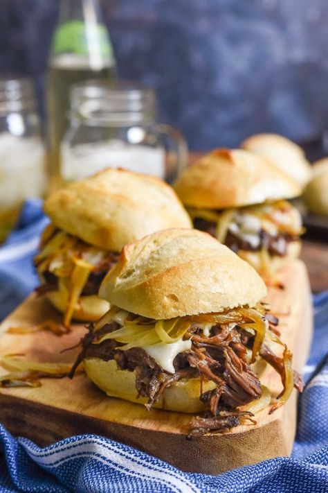 Leftover Roast Beef Recipes, Roast Sandwiches, Savory Sandwiches, Pot Roast Sandwiches, Leftover Pot Roast, Chuck Roast Recipes, Leftover Roast Beef, Ground Beef And Cabbage, Roast Beef Sandwich