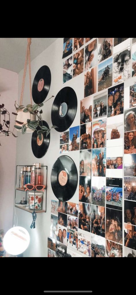 Photo wall•Vinyls•Hanging planets•Festival memories Bedroom Records On Wall, Disc Wall Decor, Bedroom With Records On Wall, Discs On Wall, Record Wall Ideas Bedroom, Wall With Vinyl Records, How To Hang Vinyls On Wall, Vynal Record Wall Decor, Records Bedroom