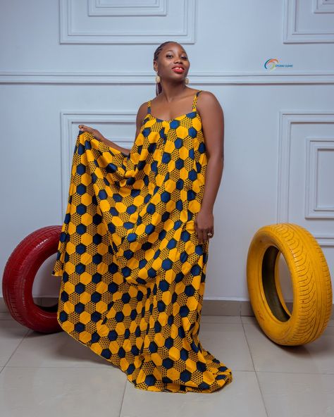 Singlet Outfit Womens Fashion, Free Gown, Corset Sewing, Ankara Outfits, African Attire Dresses, Corset Sewing Pattern, African Fashion Women Clothing, African Fashion Women, African Style