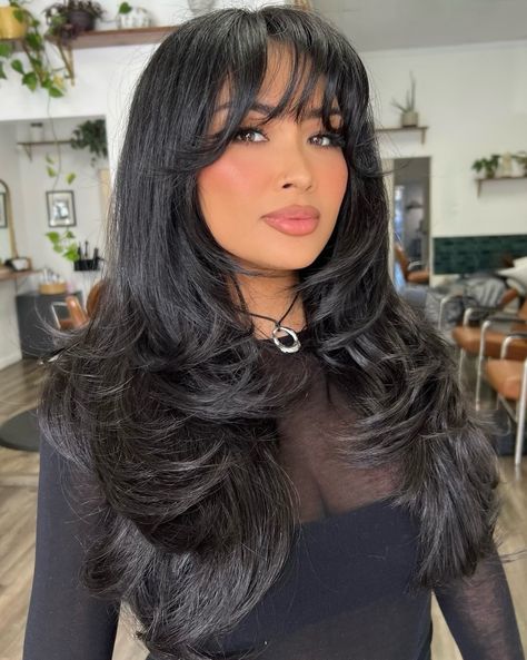 Image 1 of 1 Layers For Long Hair With Bangs Fringes, Straight Hair Bangs Layers, Curtain Bangs Colored Hair, Bangs With Long Hair Layers, Feathery Layers Long Hair, Hair Cut Straight, Bang Hair Cuts, Bangs With Black Hair, Layered Cut With Curtain Bangs