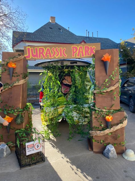 Fête Jurassic Park, Trunker Treat Ideas, Jurassic Park Birthday Party, Jurassic Park Party, Dinosaur Birthday Theme, Birthday Party At Park, Jurassic Park Birthday, Dinosaur Birthday Party Decorations, Park Birthday