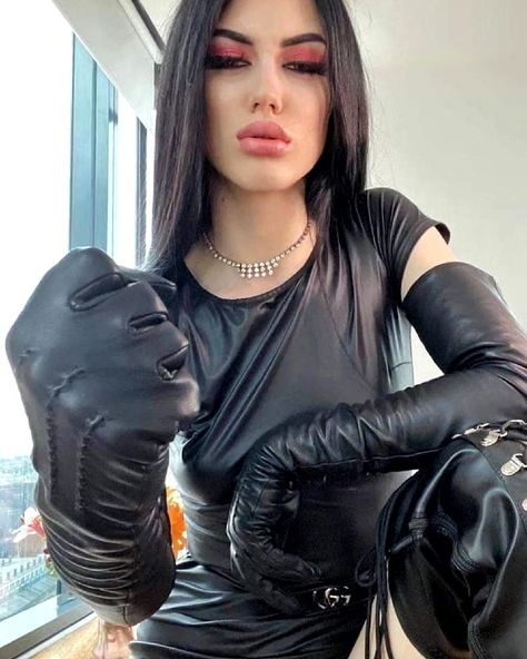 https://flic.kr/p/2pPsvdN | 4175dl3ceb28f Long Leather Gloves, Elegant Gloves, Female Villains, Leather Gloves Women, Leather Thigh High Boots, Gloves Fashion, Opera Gloves, Black Leather Gloves, Long Gloves