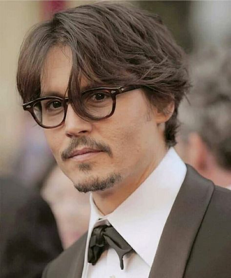 Korean Male Hairstyle Short, Johnny Depp Hairstyle, Buzz Cut Hairstyles, جوني ديب, Mens Haircuts Short Hair, Johnny Depp Style, Johnny Depp Fans, Mens Hairstyles Thick Hair, Rockabilly Hair