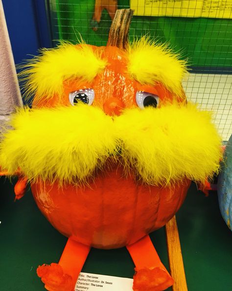 Lorax Pumpkin Art for our school wide pumpkin patch! Short summary to include writing. Dr Suess Pumpkins, Lorax Pumpkin Painting, Funny Pumpkins Painting, The Lorax Pumpkin, Lorax Pumpkin, Pumpkin Competition, Pumpkin Inspo, Pumpkin Story, Disney Pumpkin Painting