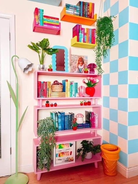 Colorful Maximalist Home, Green Patterned Wallpaper, Wall Painting Creative, Funky Wall Paint, Funky Wall Paint Ideas, Wall Paint Ideas, Colorful Maximalist, Colorful Room Decor, Maximalist Home