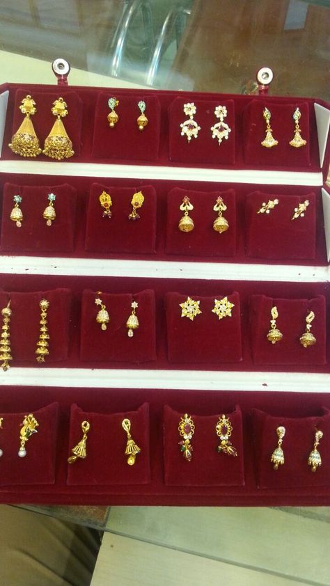 Small Buttalu Earrings Gold, Dailyware Earrings Gold, Small Earrings Gold, Wedding Jewelry Sets Bridal Jewellery, Gold Jhumka Earrings, Simple Gold Earrings, Delicate Gold Jewelry, Antique Gold Earrings, Gold Temple Jewellery