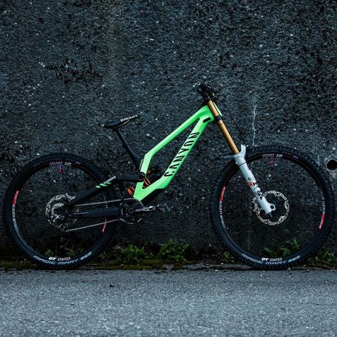 Tahnée Seagrave on Instagram: “FINALLY💥 IT’S HERE! The brand new @canyon sender is now available! And if it couldn’t get any better... you now have the option of my set…” Red Bull Motocross, Canyon Mtb, Hd 883 Iron, Trek Mountain Bike, Canyon Bike, Mt Bike, Green Bike, Mtb Downhill, Motorcross Bike