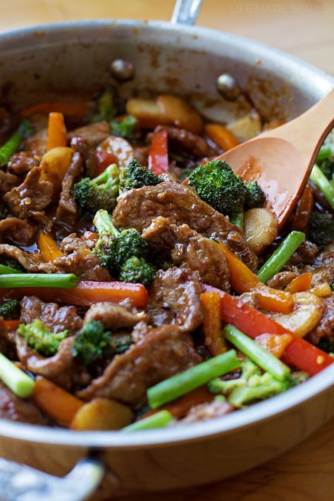 30 Minute Mongolian Stir-Fry Recipe Mongolian Stir Fry, Beef Food Recipes, Beef And Broccoli, Stir Fry Recipe, Mongolian Beef, Beef Stir Fry, Fry Recipes, Dinner Inspiration, Stir Fry Recipes