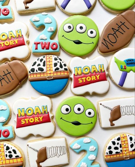 Toy Story 2 Cookies, Toy Story Sugar Cookies 2nd Birthday, Toy Story Cookies 1st Birthday, Toy Story Royal Icing Cookies, Toy Story Cookies 3rd Birthday, Two Infinity And Beyond Birthday Cookies, Simple Toy Story Cake Ideas, Toy Story Decorated Cookies, Toy Story Cookies 2nd Birthday