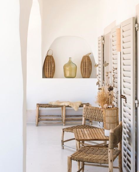 Ibiza Style Interior, Style Ibiza, Spain House, Mediterranean Interior, Mediterranean Living, Rustic Valentine, Valentine Decor, Ibiza Fashion, Boho Home