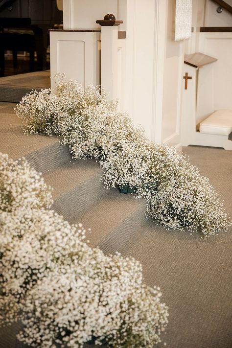 Ceremony Decorations Church, Church Aisle Decorations, Wedding Church Aisle, Gypsophila Wedding, Wedding Church Decor, Wedding Pews, Church Wedding Flowers, Wedding Alters, Wedding Isles