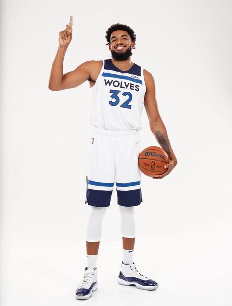 Karl Towns, Karl Anthony Towns, University Of Ky, Best Nba Players, Basketball Star, National Basketball Association, Nba Players, Swim Trunk, New Jersey