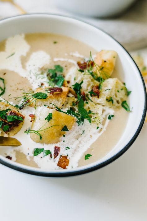 Autumn Apple Potato Soup with Garlic Herb Croutons Potato Soup Healthy, Blended Soup, Healthy Potato Soup, Healthy Fall Soups, Apple Soup Recipes, Homemade Potato Soup, Garlic Croutons, Healthy Potato, Healthy Potatoes