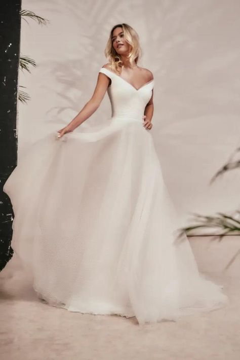 Stephanie Allin Plain Tulle Misty. Stephanie Allin, Morgan Davies, London Boutique, London Design, Designer Wedding, Designer Wedding Dresses, Dream Dress, Bridal Style, Perfect Dress