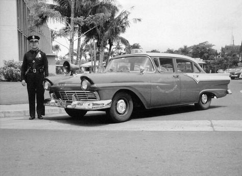 1957 Ford Custom Fordor Sedan Honolulu Police | 1957 Ford Cu… | Flickr Ford Police, Motor Company, Ford Motor Company, Ford Motor, Police Cars, Honolulu, Ford