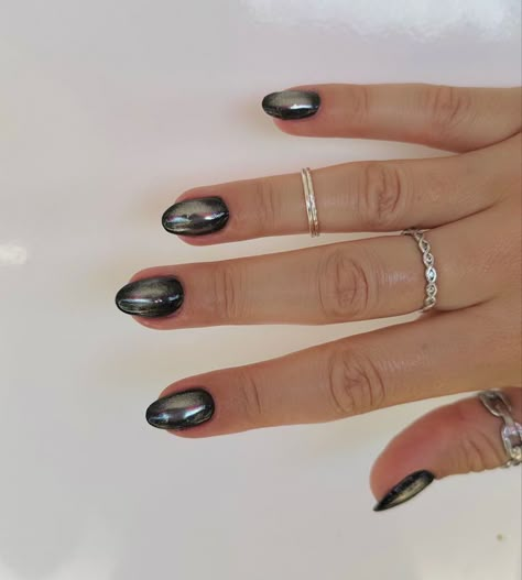 Silver Aura Nails, Nail Design 2023, Silver Aura, Black Silver Nails, Metallic Nails Design, Silver Nail Designs, Aura Nails, Silver Nail Art, Metallic Nail