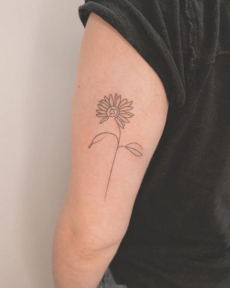 Sunflower Tattoo Linework, Fineline Sunflower Tattoo, Fine Line Sunflower, Tattoo Fine Line, One Line Tattoo, New York Tattoo, Line Work Tattoo, Matching Tattoo, Sunflower Tattoo