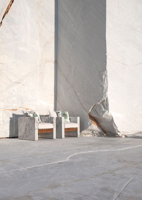 FranchiUmbertoMarmi Celebrates Marble with Two Outdoor Collections Stone Quarry, Fendi Casa, Dining Buffet, Marble Furniture, Table Marble, View Wallpaper, Milan Design, Exhibition Display, Outdoor Furniture Collections