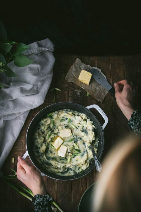 Vegan Colcannon, Recipe For Mashed Potatoes, Irish Colcannon, Leeks Recipe, Colcannon Recipe, Potatoes Cabbage, Irish Recipes Traditional, Leek Recipes, Irish Dishes