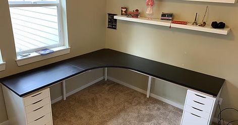 Linnmon Alex Corner Desk - Album on Imgur Ikea Corner Desk With Storage, Ikea Alex Drawers Corner Desk, Diy Ikea Corner Desk, L Shaped Desk Hack, Ikea Lagkapten Alex Desk Ideas, Corner Desk In Bedroom, Cute Corner Desk, Ikea L Shaped Desk Hack, Corner Desk Ikea