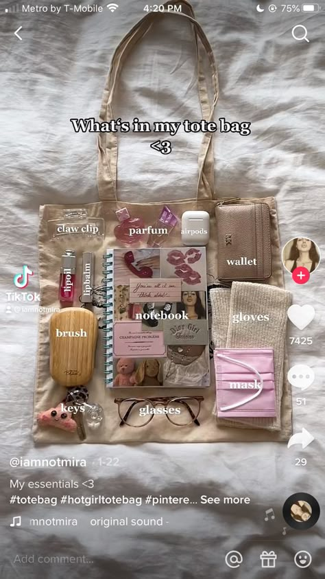 Tote Bag Essentials, Summer Bag Essentials, Everyday Bag Essentials, Dior Girl, School Bag Essentials, Backpack Essentials, Travel Bag Essentials, Inside My Bag, Purse Essentials