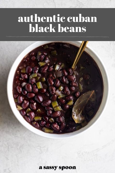 Cuban Black Beans, Cuban Dishes, Dried Black Beans, Black Beans And Rice, Black Bean Recipes, Cuban Cuisine, Cooking Black Beans, Taco Bar, Cuban Recipes