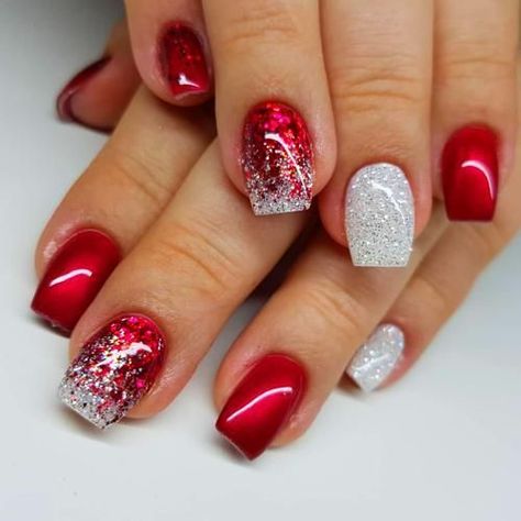 Red Christmas Nails, Christmas Gel Nails, Glitter Gel Nails, Pretty Nail Art Designs, Christmas Nails Acrylic, Short Acrylic Nails Designs, Nail Designs Glitter, Dipped Nails, Xmas Nails