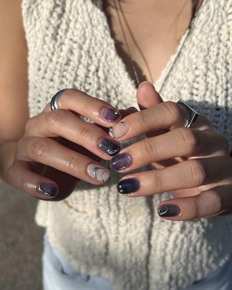 Gel Nail Ideas Purple, Short Chrome Nails, Aesthetic Short Nails, Nail Art Japanese, Hippie Nails, Punk Nails, Aesthetic Korean, Grunge Nails, Minimal Nails