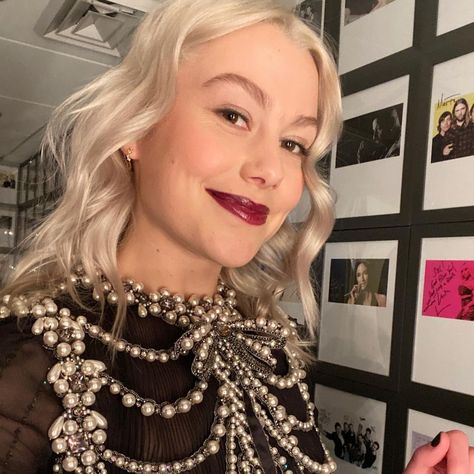 Phoebe Bridges Custom Gucci Skeleton Dress Phoebe Bridgers, Women In Music, Snl, Fav Celebs, Costume Halloween, Pretty People, Blonde Hair, Beautiful People, Skeleton