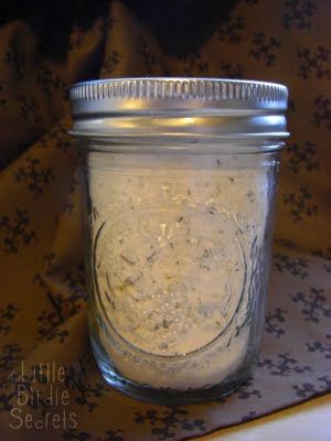 Pizza Dough Seasoning-A must when you make home made dough Cheddar Cheese Powder, Homemade Dry Mixes, Homemade Spice Mix, Dry Mixes, Diy Pizza, Homemade Pantry, Cheese Powder, Homemade Mixes, Seasoning Recipe