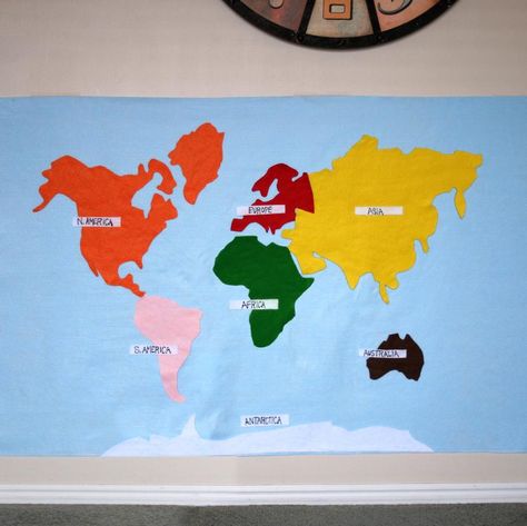 World Continents, Waldorf Learning, Map Of World, Montessori Geography, Montessori Color, Montessori Environment, Montessori Preschool, Montessori Ideas, Montessori Classroom