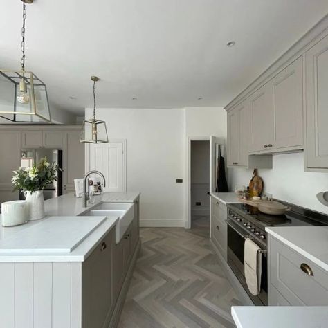 Elmbridge Pebble In Frame Kitchen | Howdens Pebble Grey Kitchen, Kitchen Howdens, In Frame Kitchen, Pebble Kitchen, Kitchen Shaker Style, Symphony Kitchen, Shaker Drawer Fronts, Howdens Kitchen, Kitchen Shaker