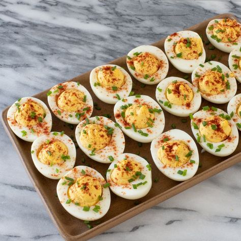 Deviled Eggs Platter, Deviled Egg Filling, Horseradish Deviled Eggs Recipe, Horseradish Deviled Eggs, Horse Radish, Kentucky Derby Recipes, Derby Recipe, Devilled Eggs Recipe Best, Deviled Egg Platter