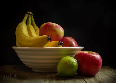 Bowl Of Fruit Photography, Fruit Bowl Reference, Fruit Bowl Photography, Still Life Photography Fruit, Fruit Bowl Still Life, Fruit Still Life Photography, Fruit Bowl Drawing, Bowls Of Fruit, Chiaroscuro Photography