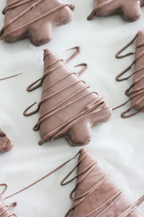 Chocolate Peanut Butter Christmas Trees - Baking with Blondie Peanut Butter Christmas Trees, Christmas Tree Baking, Baking With Blondie, Chocolate Peanutbutter, Reese's Chocolate, Chocolate Tree, Ghirardelli Chocolate, Chocolate Shells, Holiday Dessert