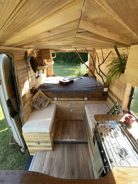 Van Interior Design, Kombi Food Truck, Diy Van Conversions, Converted Vans, Motorhome Interior, Caravan Home, Camper Interior Design, Tiny House Talk, Van House