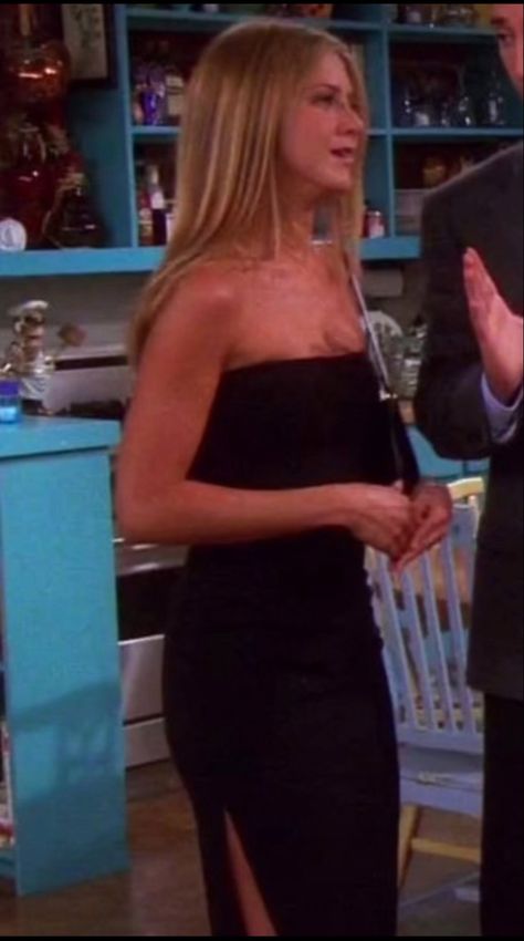 Rachel Green Black Strapless Dress Friends Party Outfit, Rachel Monica And Phoebe, Monica And Phoebe, Estilo Rachel Green, Fem Style, Green Era, 90s Fashion Icons, Rachel Green Friends, Green Dress Outfit