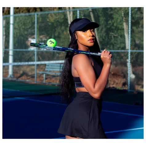 Tennis Theme Photoshoot, Tennis Graduation Pictures, Tennis Photoshoot Ideas, Tennis Poses, Tennis Senior Pictures, Tennis Pics, Sports Shoot, Tennis Shoot, Bday Vibes