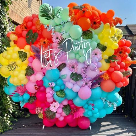 @balooninsta on Instagram: “Love these colours by @extraeventsscotland! 🎈 Follow @balooninsta #partydecorations #partyideas #partyplanner #partyinspiration…” Floral Balloon Garland, Balloon Styling, Balloon Wreath, Moana Birthday Party, Balloon Ideas, Balloon Backdrop, Floral Party, Balloon Wall, 40th Birthday Parties