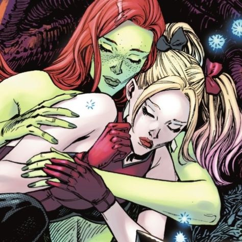 Harley Ivy Comic, Harly X Ivy, Harlivy Comic Panels, Gay Characters In Movies, Harlivy Icons, Harley And Ivy Comic, Harlivy Matching Icons, Harlivy Comic, Poison Ivy X Harley Quinn