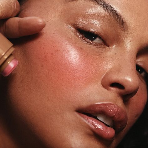 The 22 Best Blushes to Give Your Cheeks an Extra Pop Best Blushes, Blush Products, Freckle Juice, Best Blush, Sleepy Girl, Blush On Cheeks, Pretty Pink Princess, Natural Blush, Juice Box