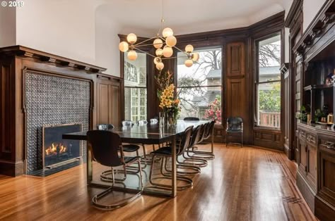 On the market: Updated Victorian houses that shock neighbors (and those that don't) - oregonlive.com Victorian Interiors Modern, Updated Victorian Interior, Victorian Home Remodel, Moody Cabin, Old Victorian Homes Interior, Modern Victorian Farmhouse, Modern Harry Potter, Lighting Pathway, Gothic Victorian House