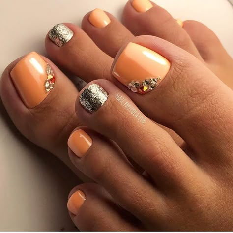 Peach-Rhinestones ToeNailArt Orange Toe Nails, Pedicure Design, Peach Nail Polish, Fall Pedicure, Pedicure Designs Toenails, French Pedicure, Pedicure Colors, Unghie Nail Art, Peach Nails