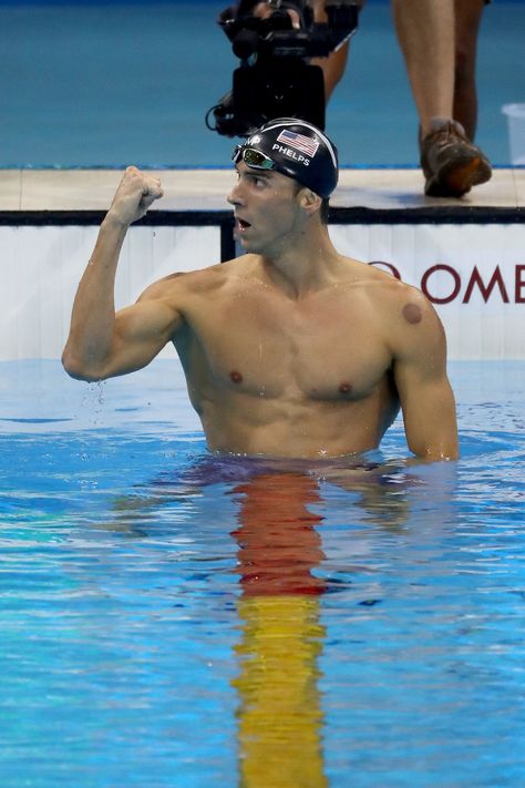 Michael Phelps Swimming, Swimming Outfits, Swimmers Life, Swimming Quotes, Competitive Swimming, Rio Olympics 2016, Olympic Medals, Olympic Gymnastics, Rio Olympics