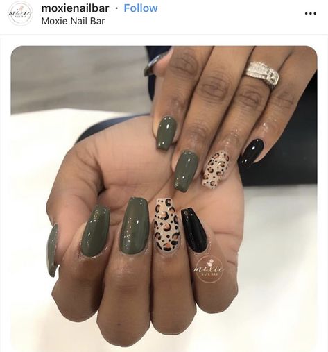 Army green and animal print nails Army Green Cheetah Nails, Army Green And Tan Nails, Fall Nail Designs Army Green, Chrome Leopard Print Nails, Safari Theme Nails Green, Khaki Nail Art, Army Green And Brown Nails, Olive Green Cheetah Nails, Green And Animal Print Nails