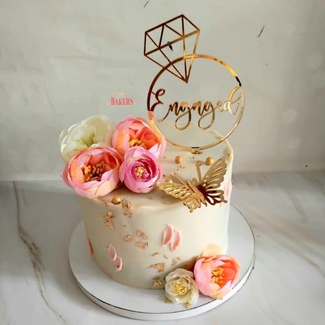 Super gorgeous single tier floral engagement cake for Jaisheen, went out last weekend for an intimate roka ceremony. As always, this pretty pink cake is completely without any fondant and can be done in any flavour of your choice. . . We do deliver across Gurgaon & Delhi NCR. If you are looking for a special cake to celebrate the special day in your life, we will be happy to work with you and create something which is as unique as you. :) You can call or whatsapp us at +91 9650857405 for mo... Cake For Roka Ceremony, Pretty Pink Cake, Roka Ceremony, Happy Engagement, Just Engaged, Engagement Cakes, Special Cake, Pink Cake, Delhi Ncr