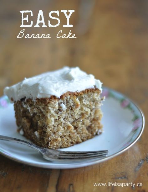 Easy Banana Cake Recipe: This one bowl, easy banana cake is a great way to use up your leftover bananas. The simple, sweet, fluffy vanilla icing takes this recipe from regular to a real treat. Easy Banana Cake, Banana Cake Recipe Easy, Banana Cake Recipe, Vanilla Icing, Make Banana Bread, Sauce Tomate, Piece Of Cake, Banana Recipes, Banana Cake